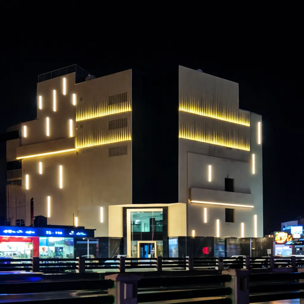 alt="ساختمان اداری مدرن با اسکلت فلزی اجرا شده توسط شرکت شهرنگار زنده‌رود، متخصص سوله‌سازی و سازه‌های صنعتی"